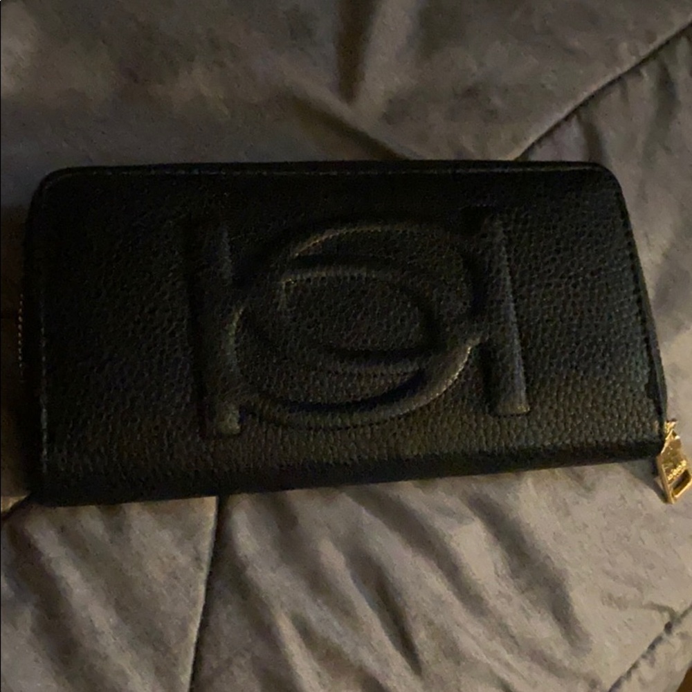 Bebe Wallet - image 1